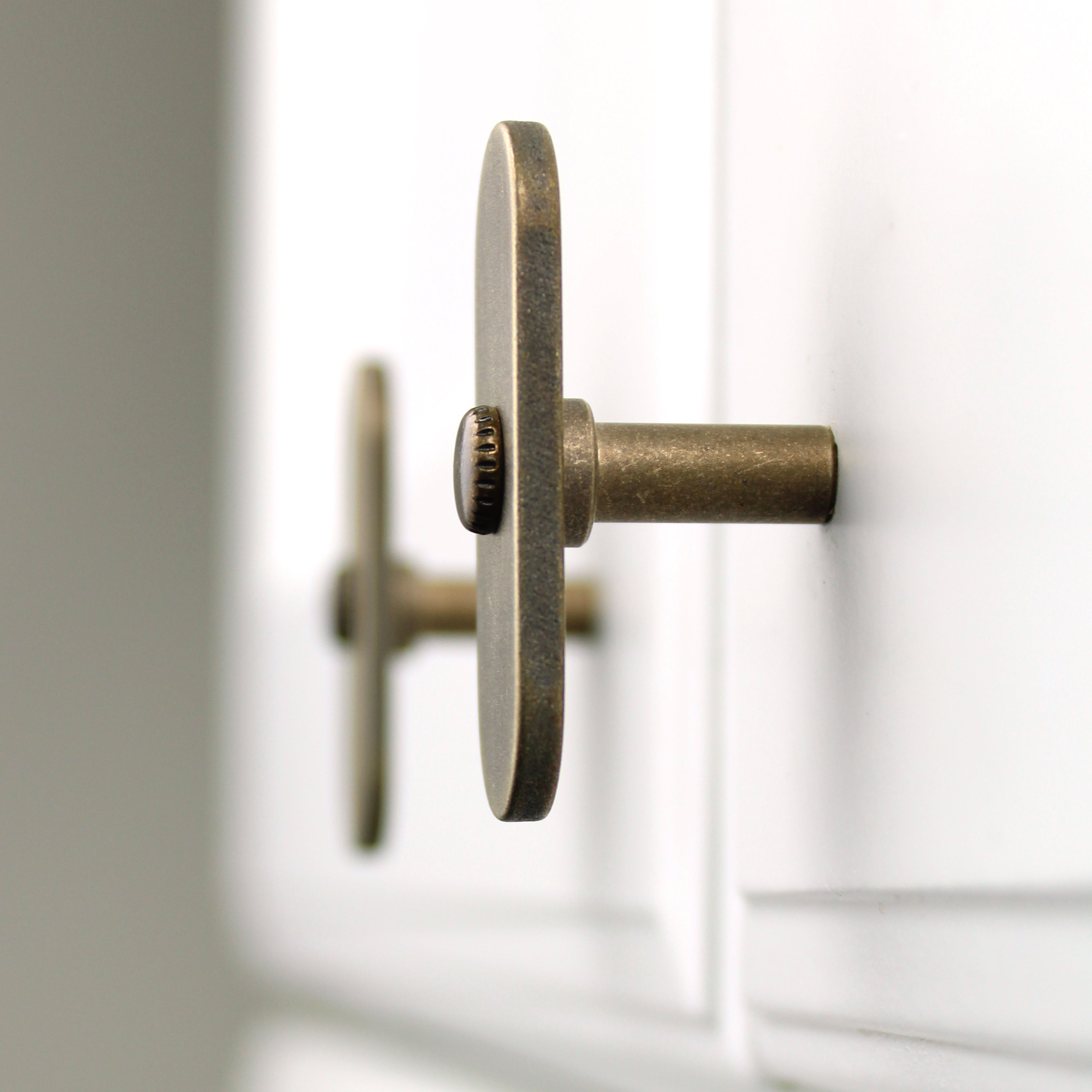 Lumi Solid Brass Cabinet Pull