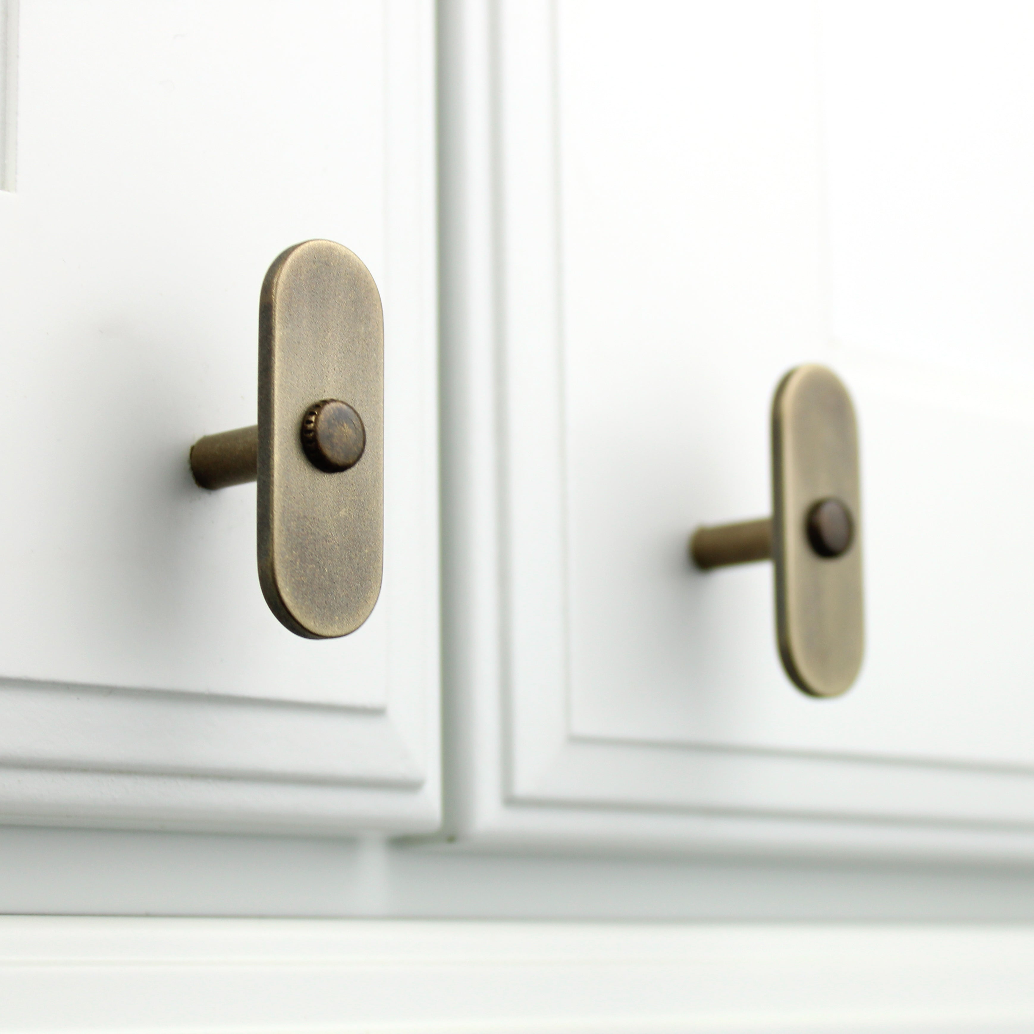 Lumi Solid Brass Cabinet Pull